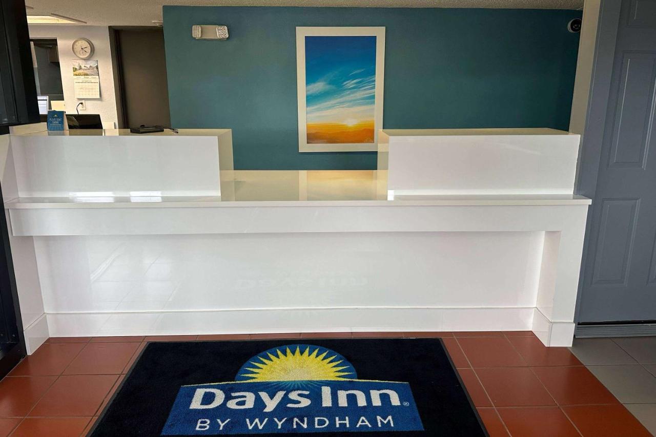 Days Inn By Wyndham Columbus Worthington Extérieur photo